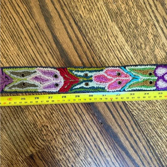 Jenny Krauss floral embroidered wool belt - Picture 3 of 7